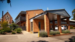 Bega Downs Motor Inn